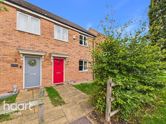 3 Bedroom Semi-Detached House For Sale In Juniper Way, Witham St Hughes, LN6