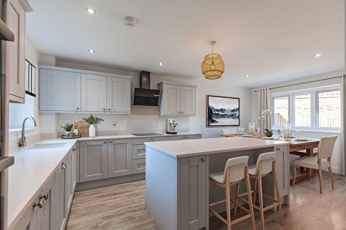 4 Bedroom Detached House For Sale In Green View Way, Norwich, NR13