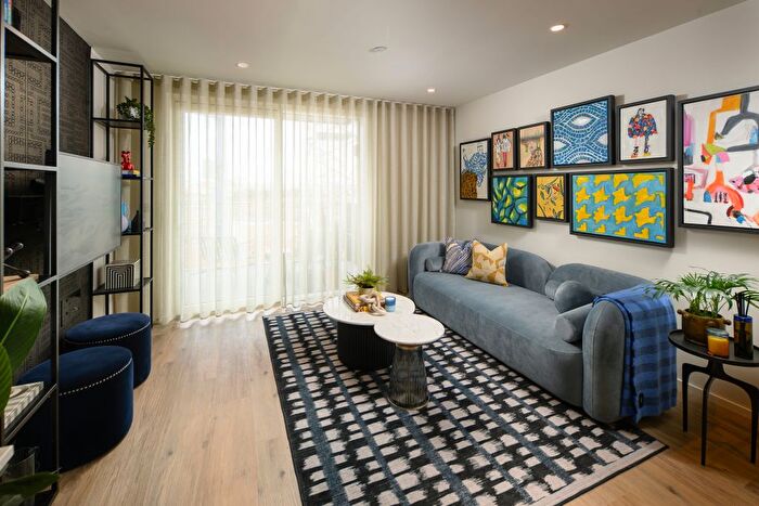 1 Bedroom Flat For Sale In Leven Road, London, E14