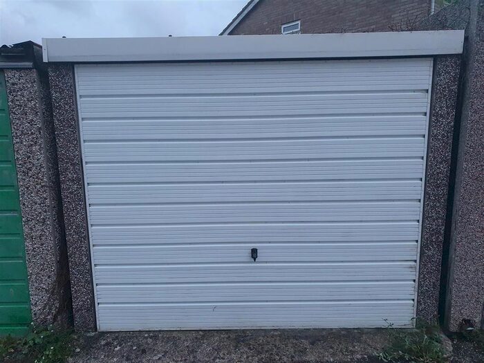 Garage / Parking To Rent In Edmonton Road, Worthing, BN13
