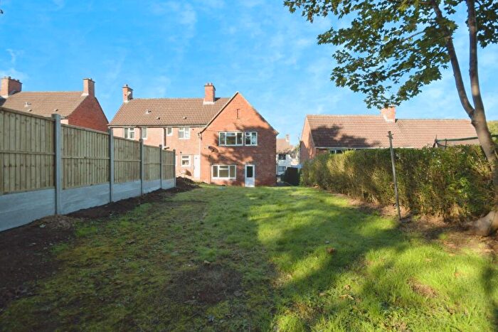 3 Bedroom Semi-Detached House For Sale In Central Avenue, Boythorpe, Chesterfield, S40