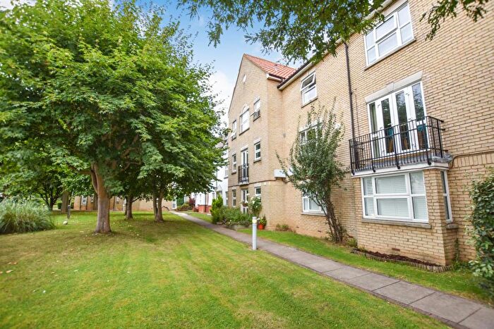 2 Bedroom Apartment To Rent In Tallow Gate, South Woodham Ferrers, CM3