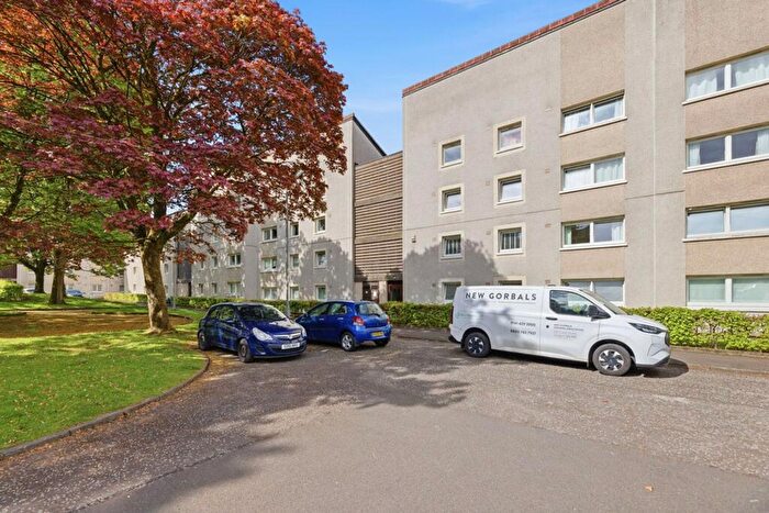 3 Bedroom Flat For Sale In Eglinton Court, Glasgow, G5