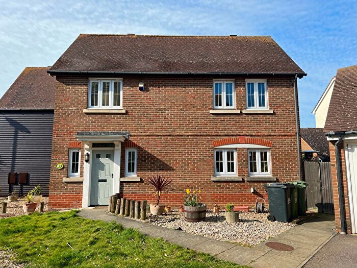 3 Bedroom Detached House To Rent In Madeira Way, Eastbourne, BN23