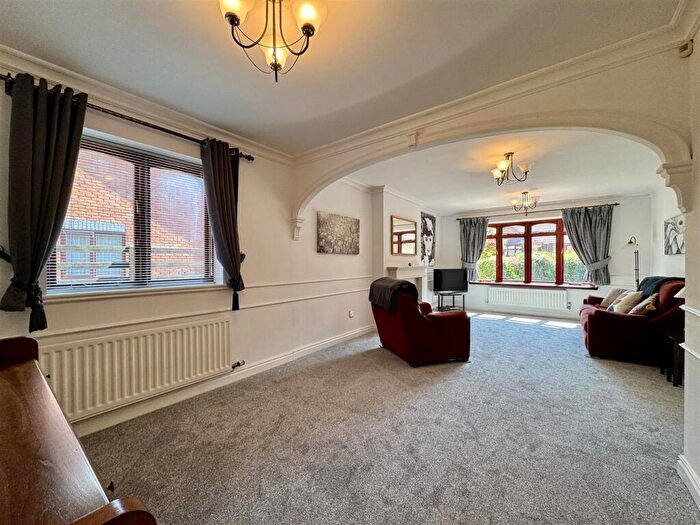 3 Bedroom Detached Bungalow For Sale In Harringay Drive, Stourbridge, DY8