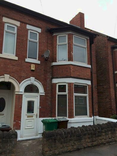 6 Bedroom House Of Multiple Occupation To Rent In Kimbolton Avenue, Lenton, NG7