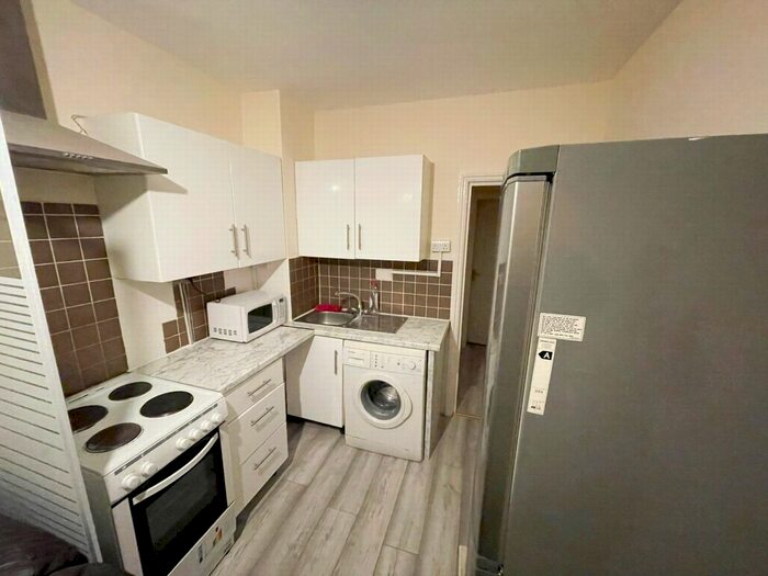 1 Bedroom Flat To Rent In Nightingale Road, Edmonton N9