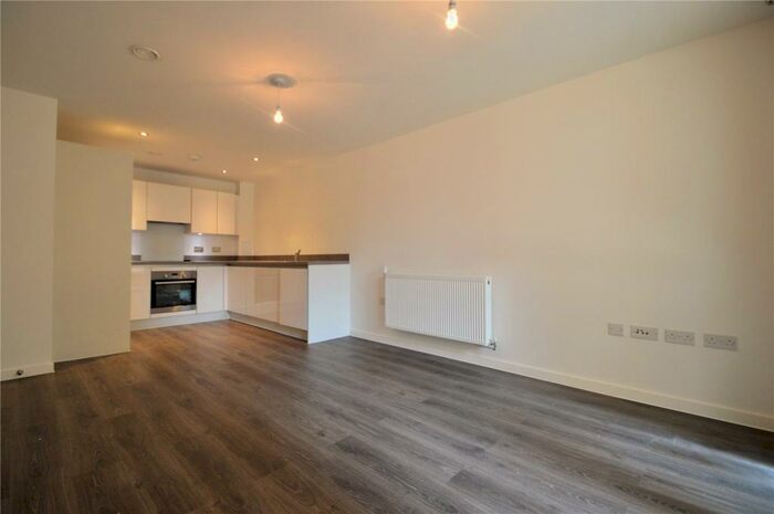 1 Bedroom Apartment To Rent In Stour House, Kidwells Close, Maidenhead, Berkshire, SL6