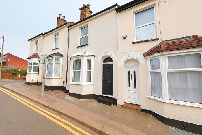 3 Bedroom Terraced House For Sale In Bryant Road, Rochester, ME2