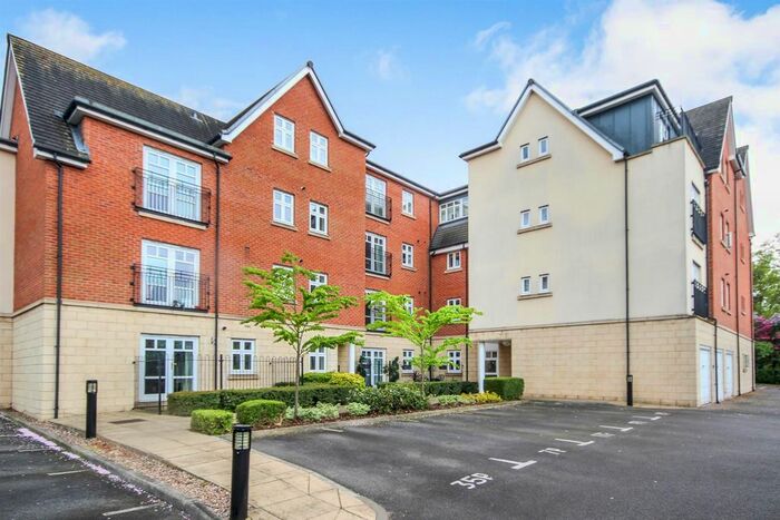 2 Bedroom Flat To Rent In Woodthorpe Drive, Woodthorpe, Nottingham, NG5