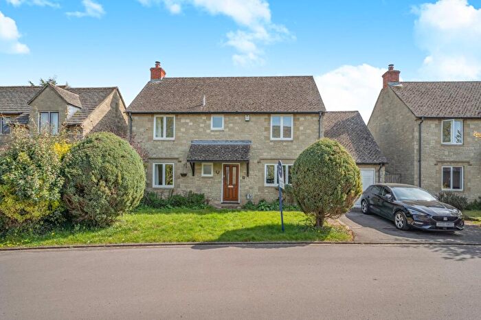 4 Bedroom Detached House For Sale In Hurst Lane, Freeland, OX29