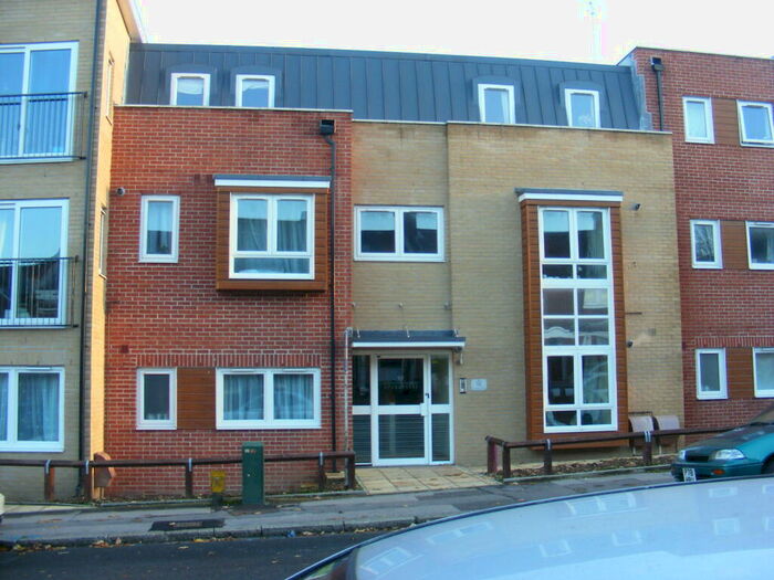 6 Bedroom Flat To Rent In Portswood Road, Portswood, Southampton, SO17