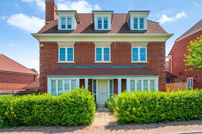5 Bedroom Terraced House To Rent In Trent Park, Barnet, Hertfordshire, EN4