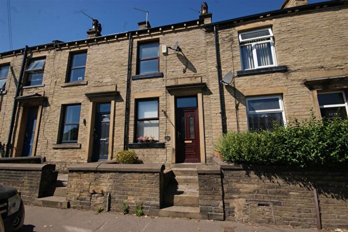 2 Bedroom Terraced House To Rent In Bradford Road, Brighouse, HD6