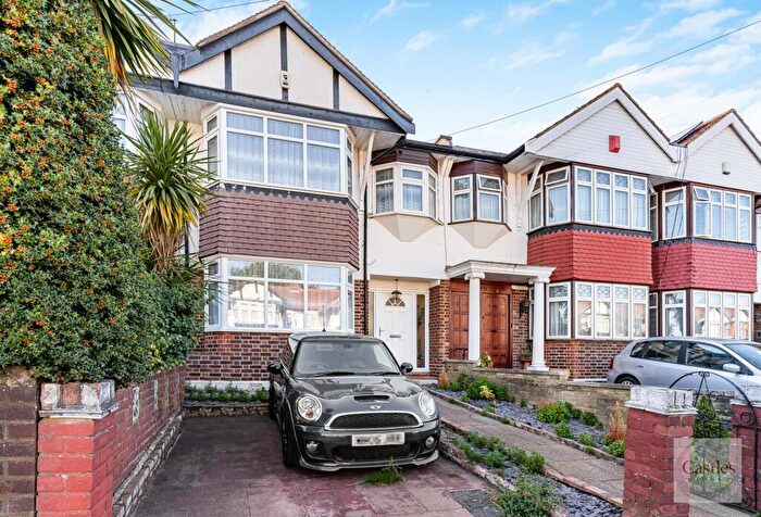 3 Bedroom House For Sale In Empire Avenue, London, N18