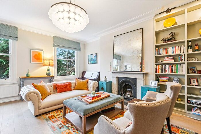 2 Bedroom Flat For Sale In Clapham Common North Side, London, SW4