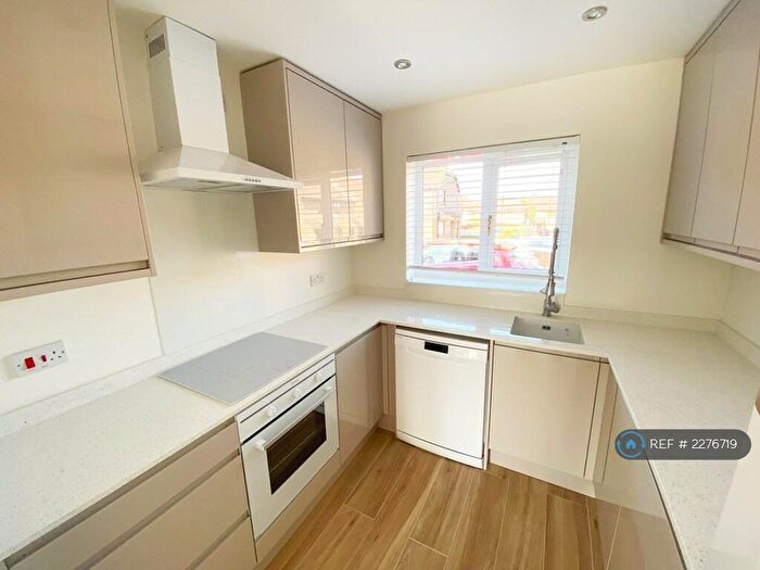 3 Bedroom Flat To Rent In The Willows, Flitwick, MK45