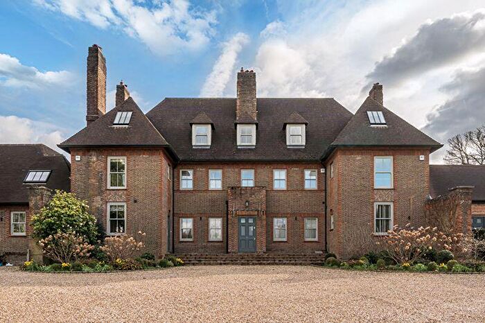 5 Bedroom Character Property To Rent In Gorse Hill, Wormley, GU8