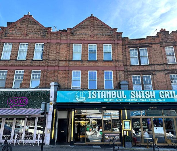 2 Bedroom Flat For Sale In (F) Walm Lane, Willesden Green, NW2