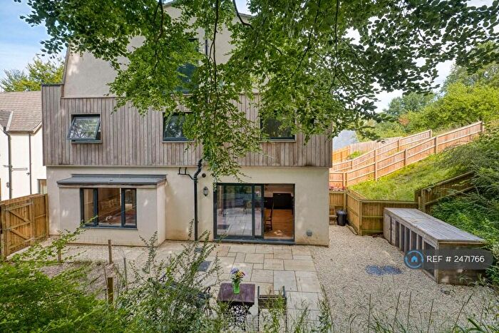 4 Bedroom End Of Terrace House To Rent In Old Garden, Bruton, BA10