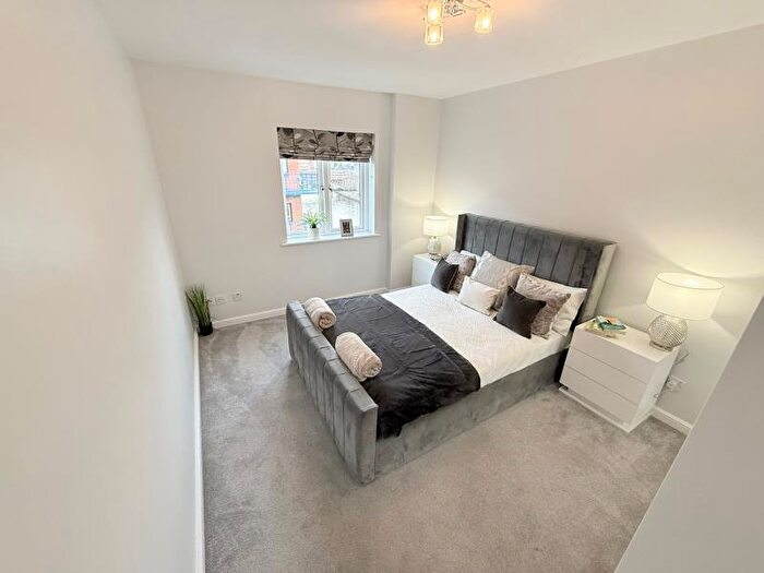 2 Bedroom Apartment To Rent In Langton's Wharf, LS2