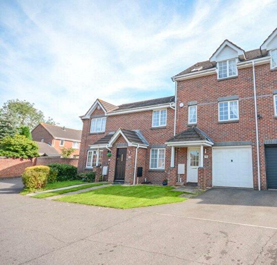 3 Bedroom Terraced House To Rent In Bromfield Walk, Emersons Green, Bristol, BS16