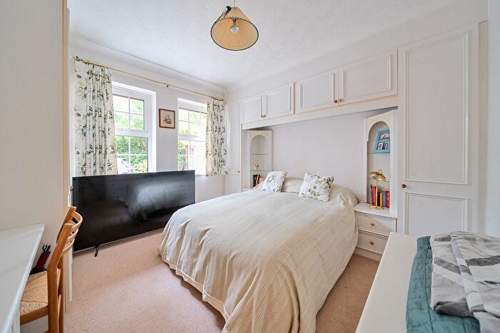 3 Bedroom Bungalow For Sale In Kimbers Drive, Burnham, Buckinghamshire, SL1
