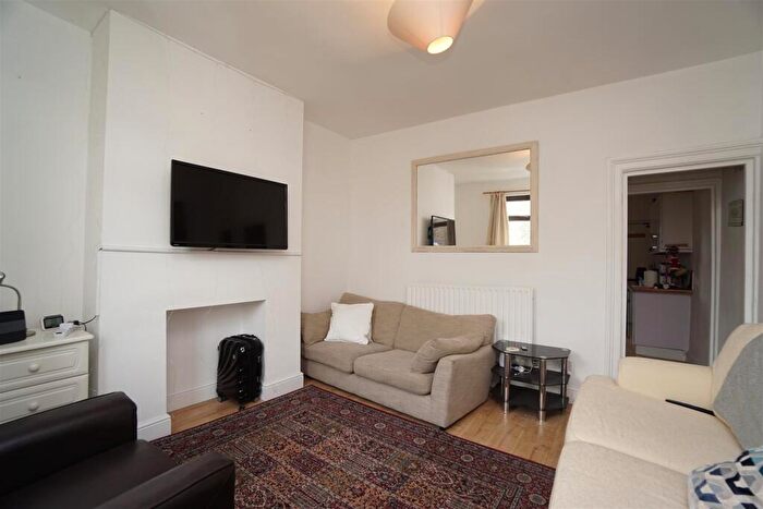 2 Bedroom Terraced House To Rent In Heavygate Road, Crookes, Sheffield, S10