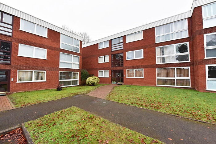 2 Bedroom Flat For Sale In Wordsley, Ingatestone Drive, DY8