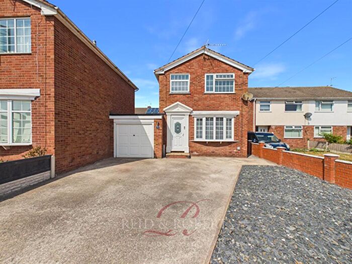 3 Bedroom Link Detached House For Sale In Min Awel, Flint, CH6