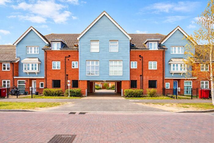 1 Bedroom Flat For Sale In Eltham Avenue, Slough, SL1