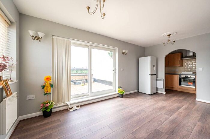 1 Bedroom Flat For Sale In Butterfly Court, East Ham, London, E6