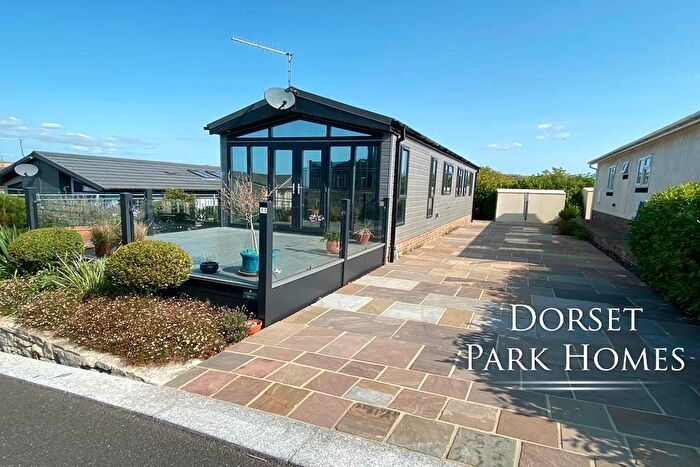 2 Bedroom Park Home For Sale In White Horse Park Homes, Osmington Hill, Osmington, Weymouth, Dorset, DT3