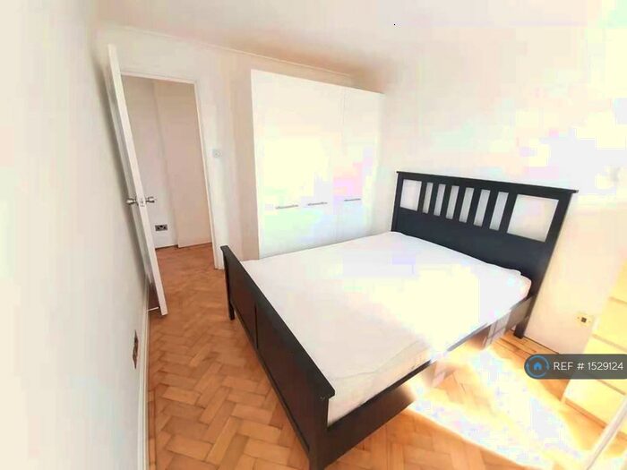 1 Bedroom Flat To Rent In Cheyne Walk, London, NW4