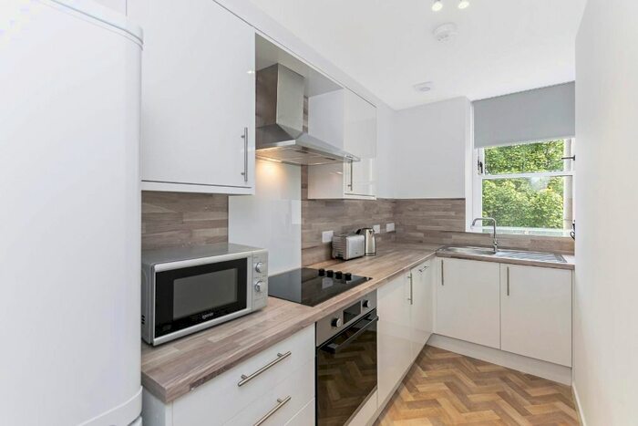 2 Bedroom Flat To Rent In Arthurstone Terrace, Stobswell, Dundee, DD4