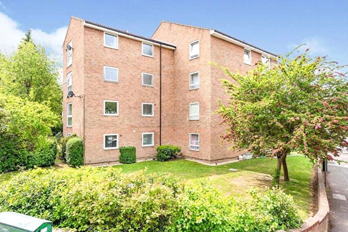 2 Bedroom Flat To Rent In Ventnor Road, Sutton, Surrey, SM2