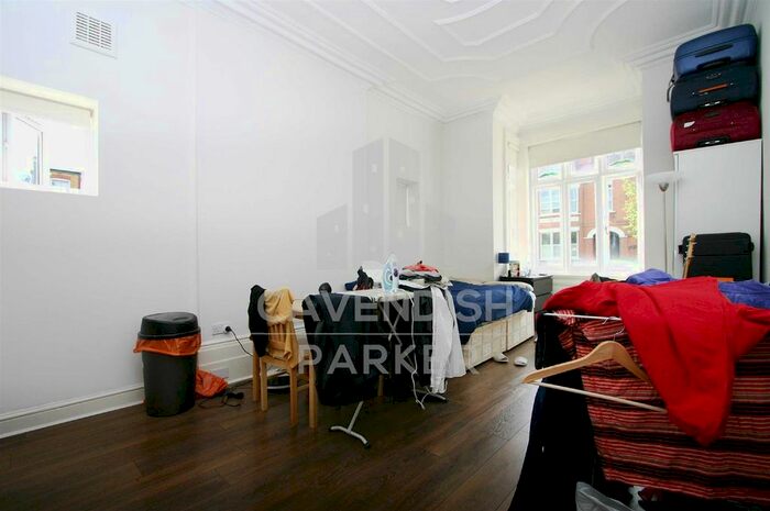 Studio To Rent In Parsifal Road, West Hampstead, London, NW6