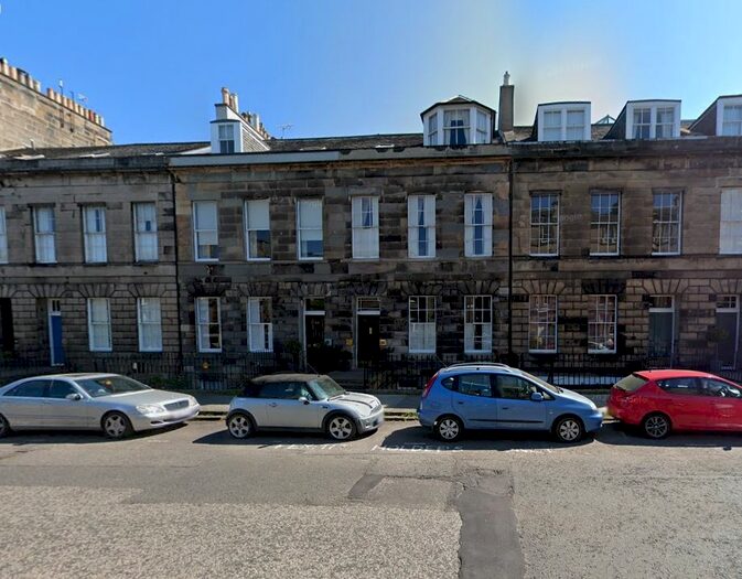 2 Bedroom Flat To Rent In Brandon Street, Edinburgh, Midlothian, EH3