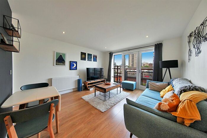 1 Bedroom Flat To Rent In Pryce House, Bow, London, E3