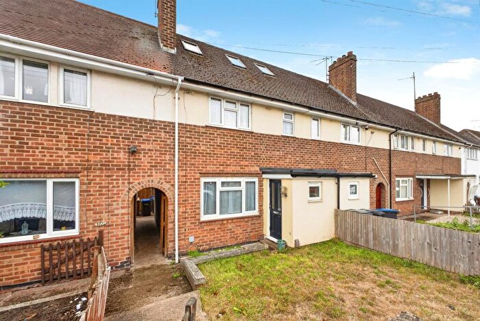 3 Bedroom Terraced House For Sale In Kingsland Avenue, Northampton, NN2