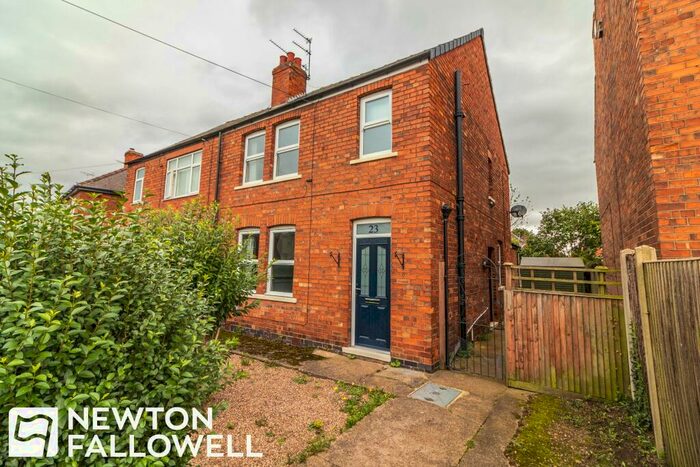 3 Bedroom Semi-Detached House To Rent In Leafield, Retford, DN22