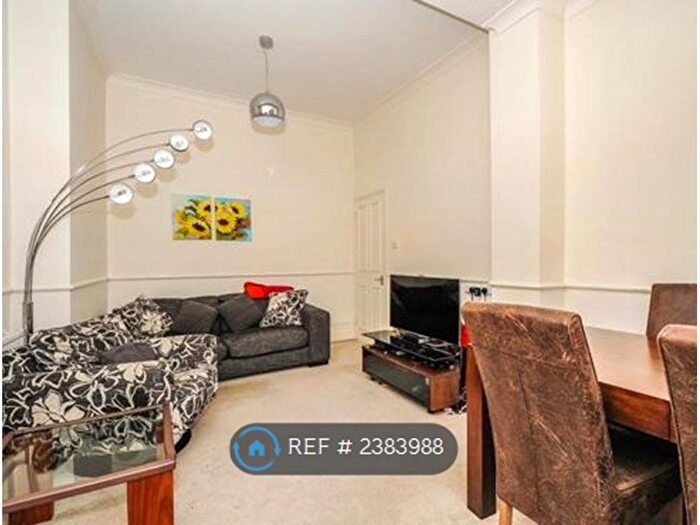 2 Bedroom Flat To Rent In Oakley Road, London, N1