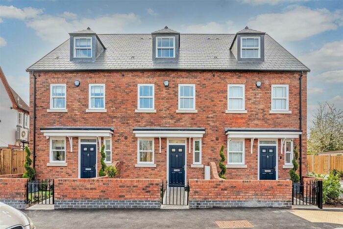 3 Bedroom Terraced House To Rent In Station Road, Knowle, Solihull, B93