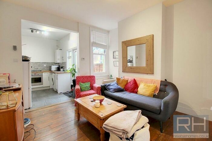 2 Bedroom Terraced House To Rent In Harringay Road, Haringey, London, N15