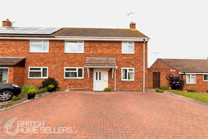 3 Bedroom Semi-Detached House For Sale In Titheway, Middle Littleton, Evesham, Worcestershire, WR11