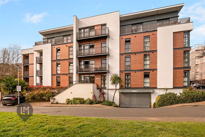 2 Bedroom Flat For Sale In Scott Avenue, London, SW15