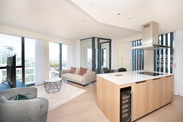 2 Bedroom Flat To Rent In River Park Tower, Nine Elms Lane, London, SW8