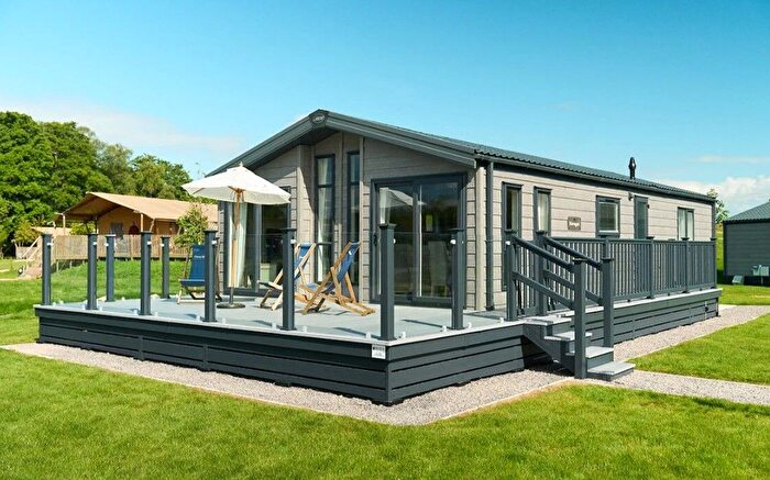 2 Bedroom Mobile/park Home For Sale In Landford, Salisbury, SP5