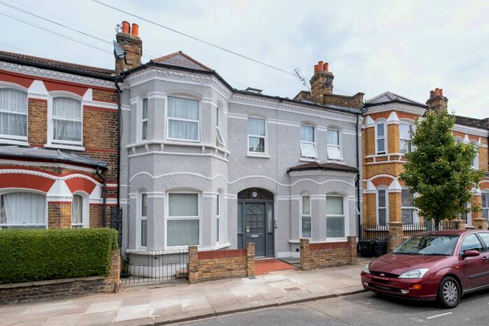 1 Bedroom Flat To Rent In Dafforne Road, London, SW17