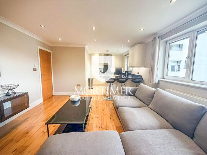 2 Bedroom Apartment To Rent In Grovelands Court, London, N14